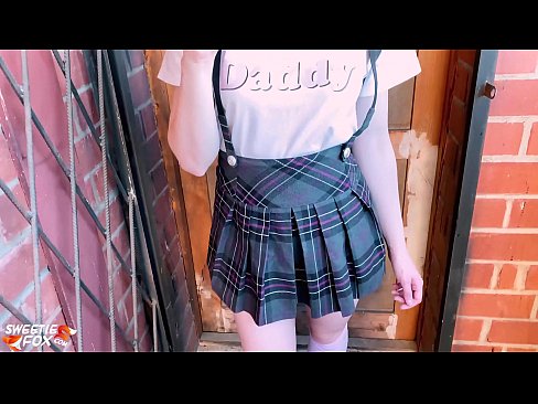 ❤️ 여학생은 그녀의 거시기를 깊이 빨고 수업 대신 성교합니다. 항문 비디오 우리 ko.xxxomg.ru ❌️❤